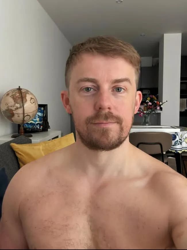 Thomas , 25 - Männer escort in Crans, France